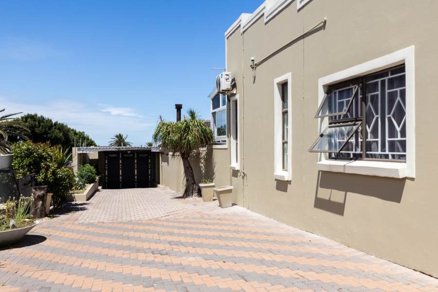 4 Bedroom Property for Sale in Bluewater Bay Eastern Cape